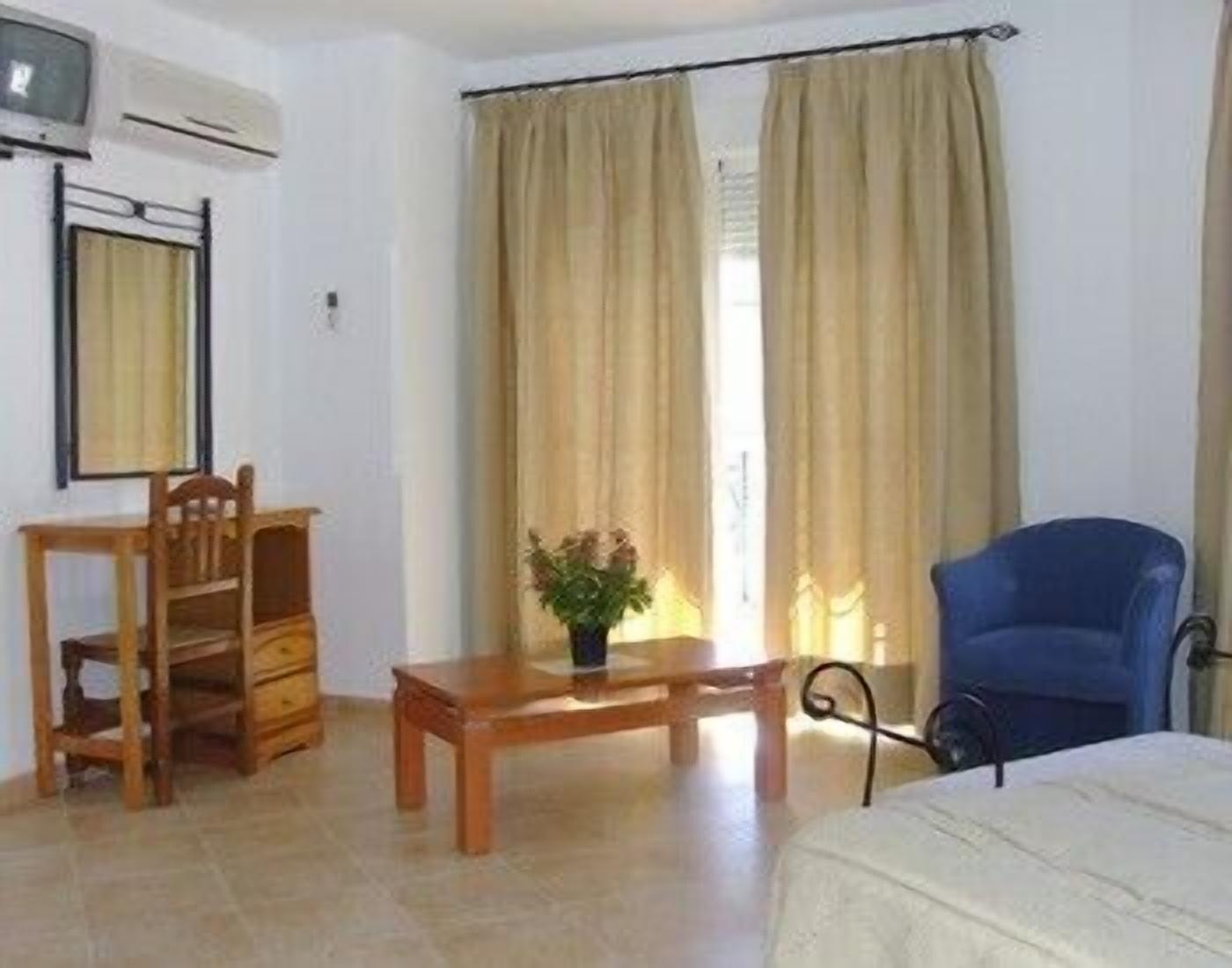 גואחר-סיירה Hotel Juan Francisco מראה חיצוני תמונה